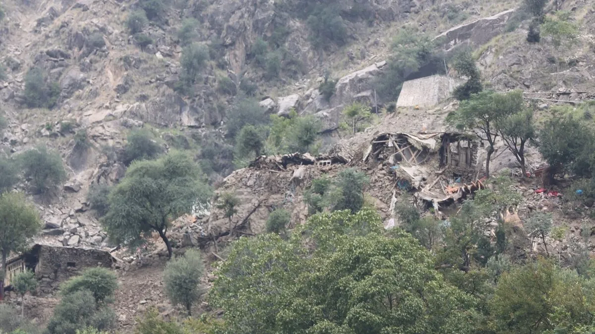 Skoro 3.000 ljudi je povrijeđeno, izjavio je zvaničnik privremene afganistanske administracije