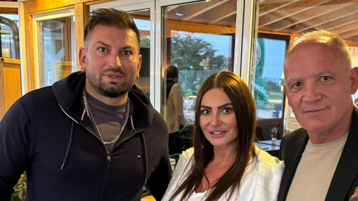 Od kada je objavio ovu knjigu, sav prihod od prodaje ide u dobrotvorne svrhe.