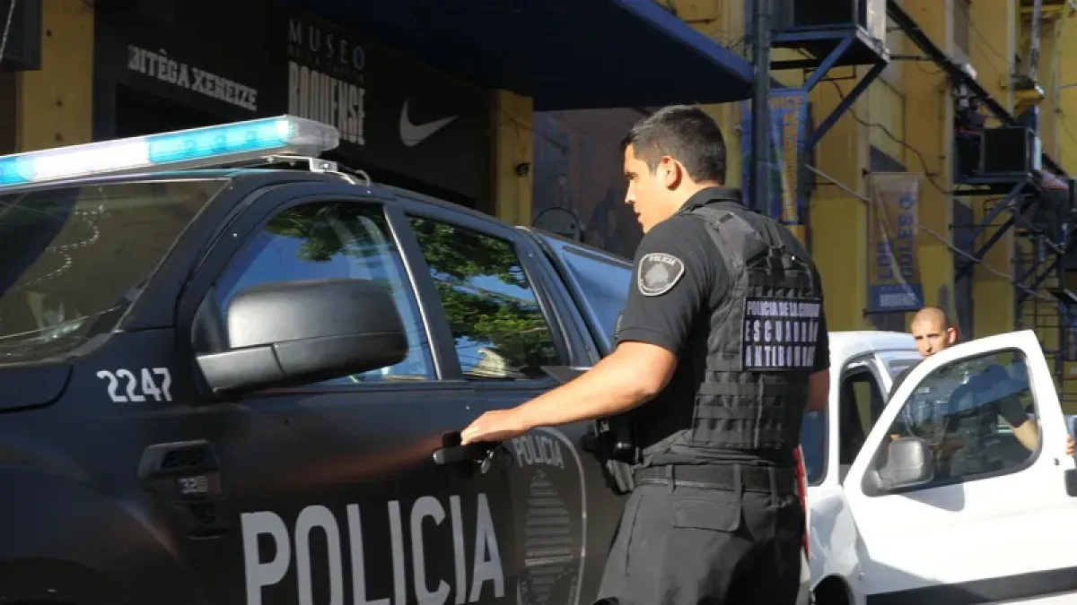 Tijela žrtava pronađena su zakopana u vrtu pet dana nakon njihova nestanka.