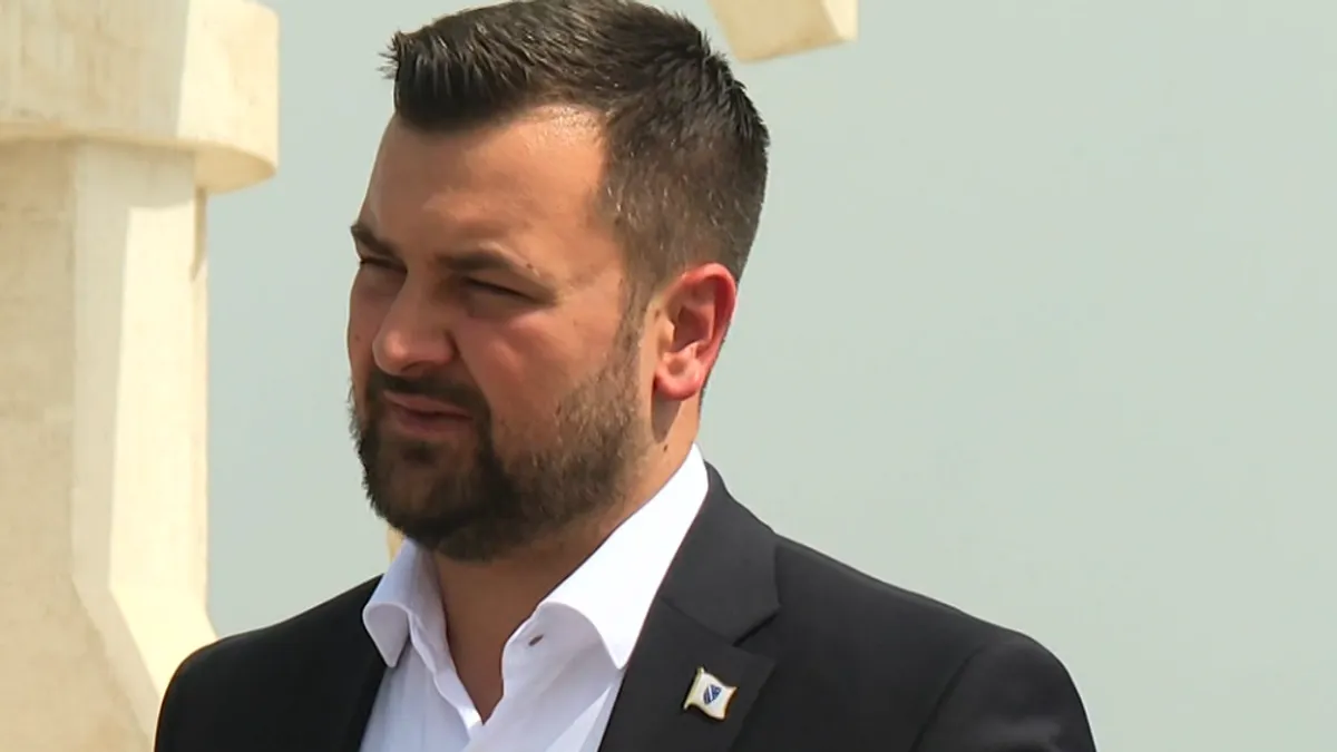 Zastupnik u Hrvatskom saboru u ime pet manjina Armin Hodžić tokom posjete Gradačcu, odakle su mu rodom roditelji, bio je gost ekipe Hayat TV-a.