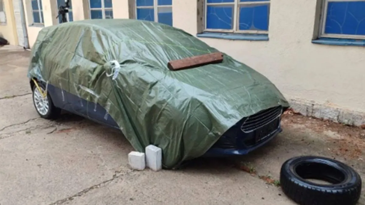 Zapaljeni auto Nebojše Vukanovića prevezen pred zgradu policije