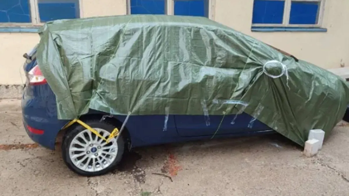 Nebojši Vukanović, narodnom poslaniku liste Za pravdu i red, ponovo je sinoć zapaljen automobil ispred porodične kuće. 