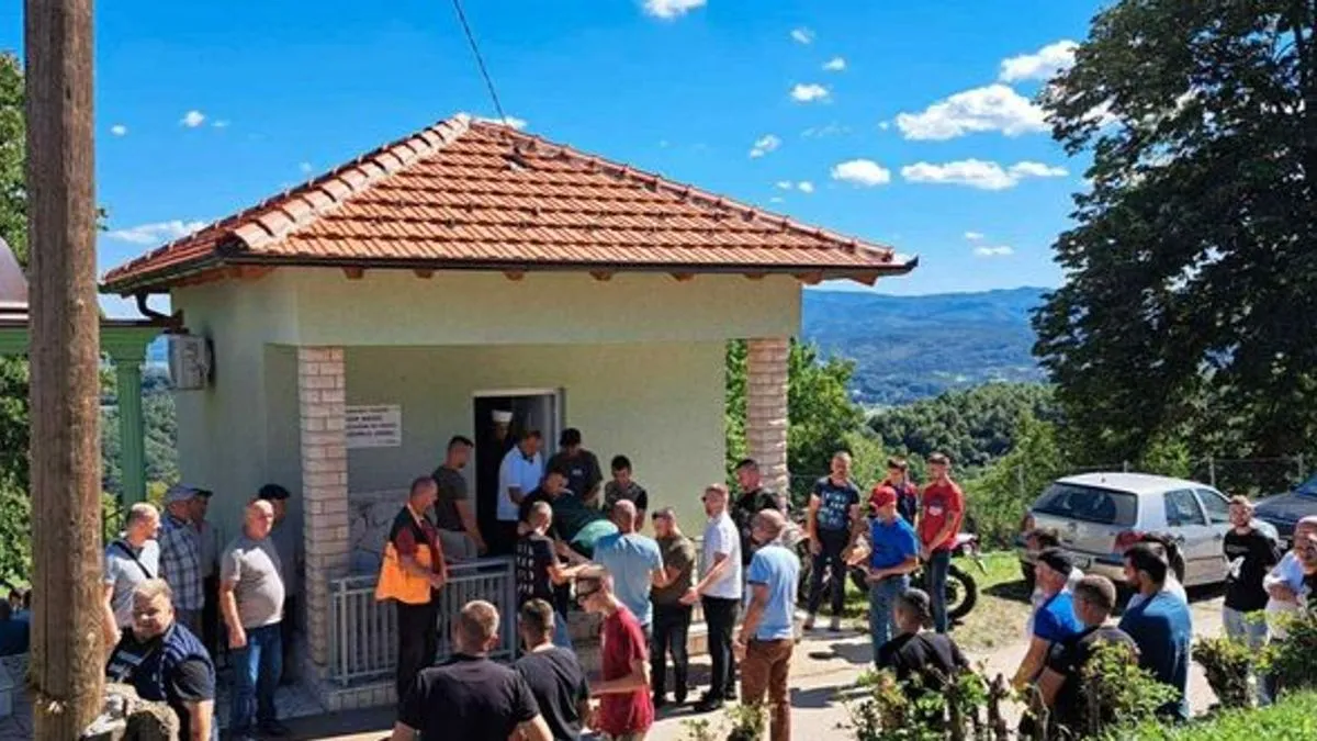 Mehmed je treća žrtva mina u porodici Hasanamidžić, prije su mine ubile njegovog amidžu Ešrefa i strinu Šahzu