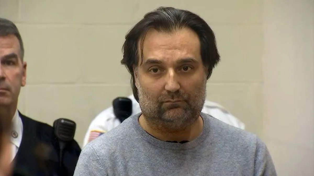 Drugu osobu koja je učestvovala u incidentu savladali su čuvari, a improvizovano tupo oružje je pronađeno