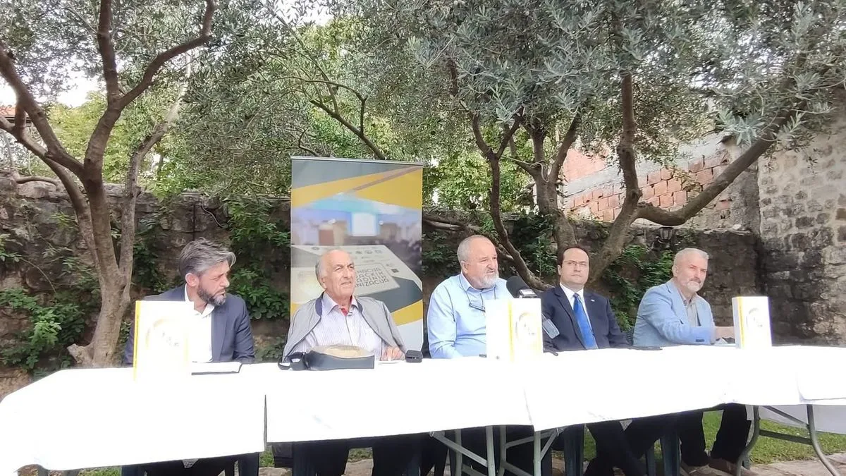 Na Dan Bošnjaka okupili se građani i intelektualci: Dostojanstvena proslava u bh. gradu