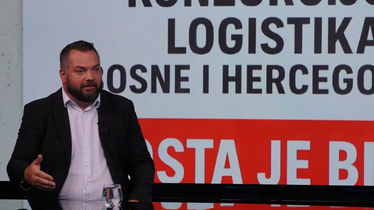 Profesor sarajevskog univerzitete Amel Delić komentarisao je današnju sjednicu NSRS i mogući rasplet situacije unutar SNSD istakavši da je sjednica uzaludna.