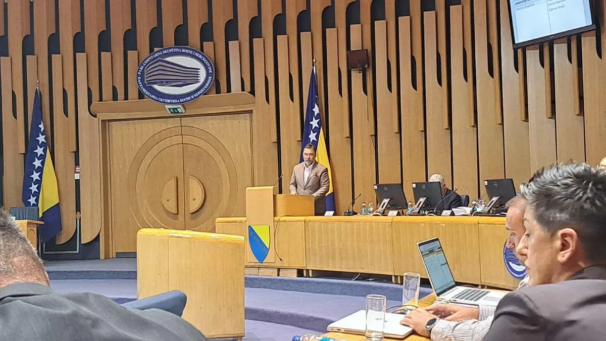 Špirić nije dozvolio izjašnjavanje da se u dnevni red uvrste izmjene Zakona o mjeriteljstvu