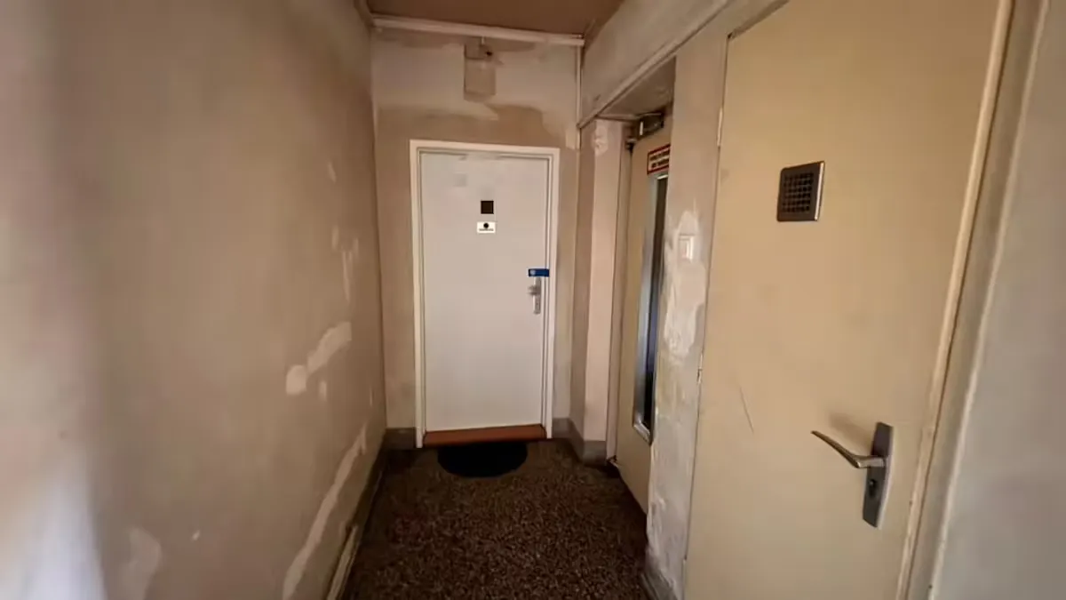 Policija je na mjestu događaja više puta tražila od osumnjičenog da stane