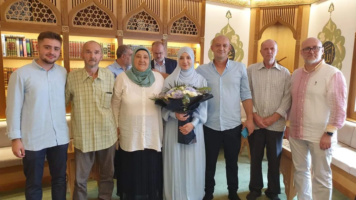 Na svom putu imala je podršku muhaffiza, prof. hfz. Amira ef. Hodžića, koji je svojim iskustvom i savjetima pratio i usmjeravao njeno učenje.