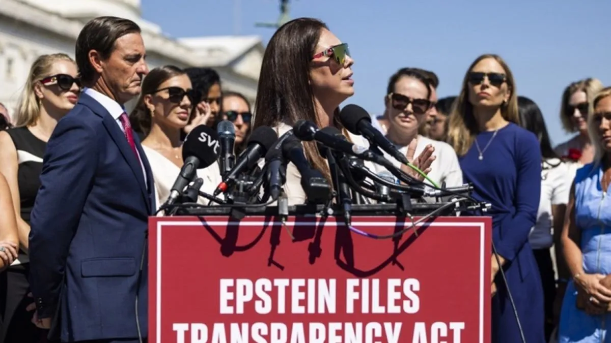 Trump tvrdi da su se on i Epstein razišli početkom 2000-ih, a slučaj je nazvao "demokratskom podvalom koja nikad ne prestaje".