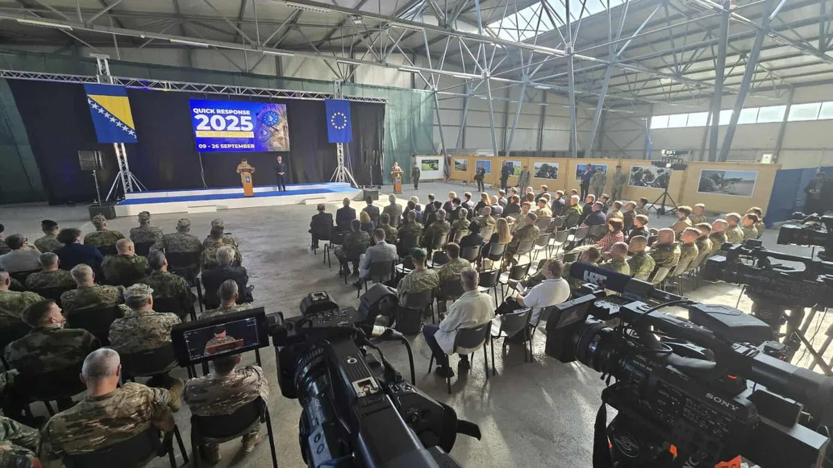 Događaj je okupio predstavnike diplomatskog kora, državnih institucija, komandno osoblje EUFOR-a, te visoke zvaničnike zemalja učesnica misije i Oružanih snaga BiH.