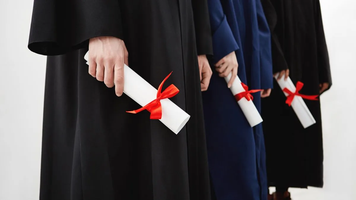 Od početka 2025. godine, Ministarstvo prosvjete je tužilaštvu podnijelo više od 20 prijava zbog sumnje na falsifikat inostrane diplome