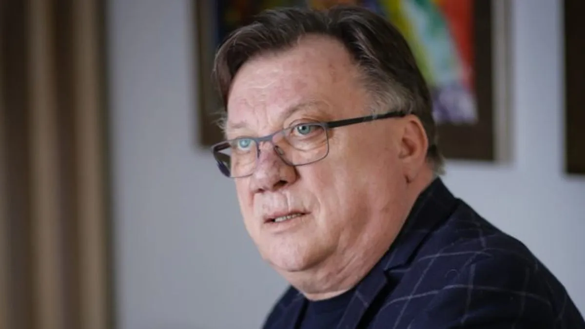 Djeluje sretno i optimistično: Nove informacije o stanju Bešlića nakon što je prebačen na Onkologiju