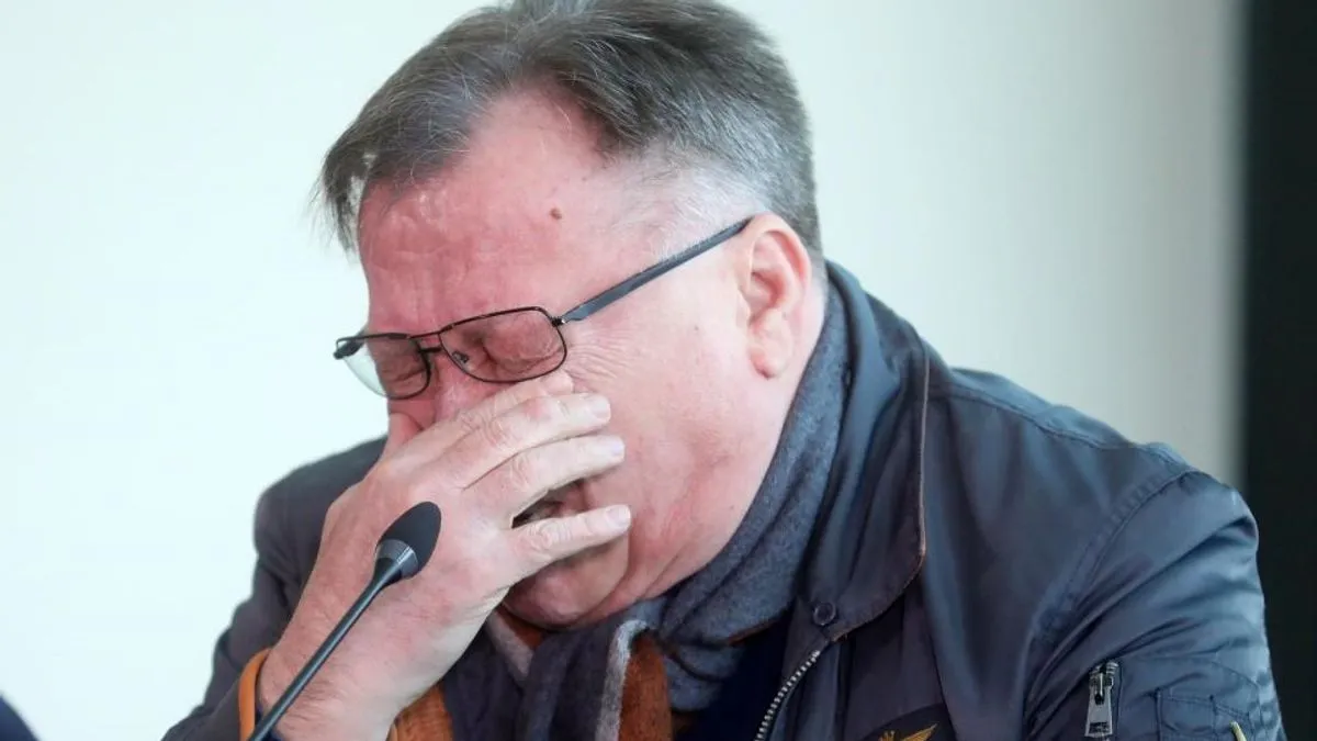 Halid je zbog zdravstvenih problema morao otkazati brojne dogovorene nastupe te je hospitaliziran u KCUS-u.