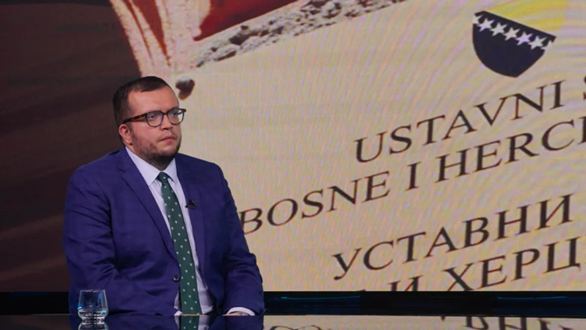 U politici ljudi postaju poznati po onome što govore, ali zapamćeni samo po onome što rade.