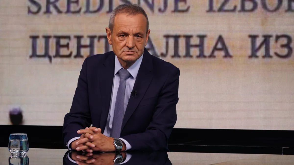 Čini se da smo u sve dubljem političkom blatu i da je svaka ideja o napretku stala, uključujući i mogući nastavak evropskog puta.