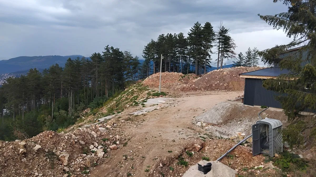 Šaljić upozorava na klizište: Vlada KS ima snagu, moć i brzinu baš kao onaj Lav u Pionirskoj!?