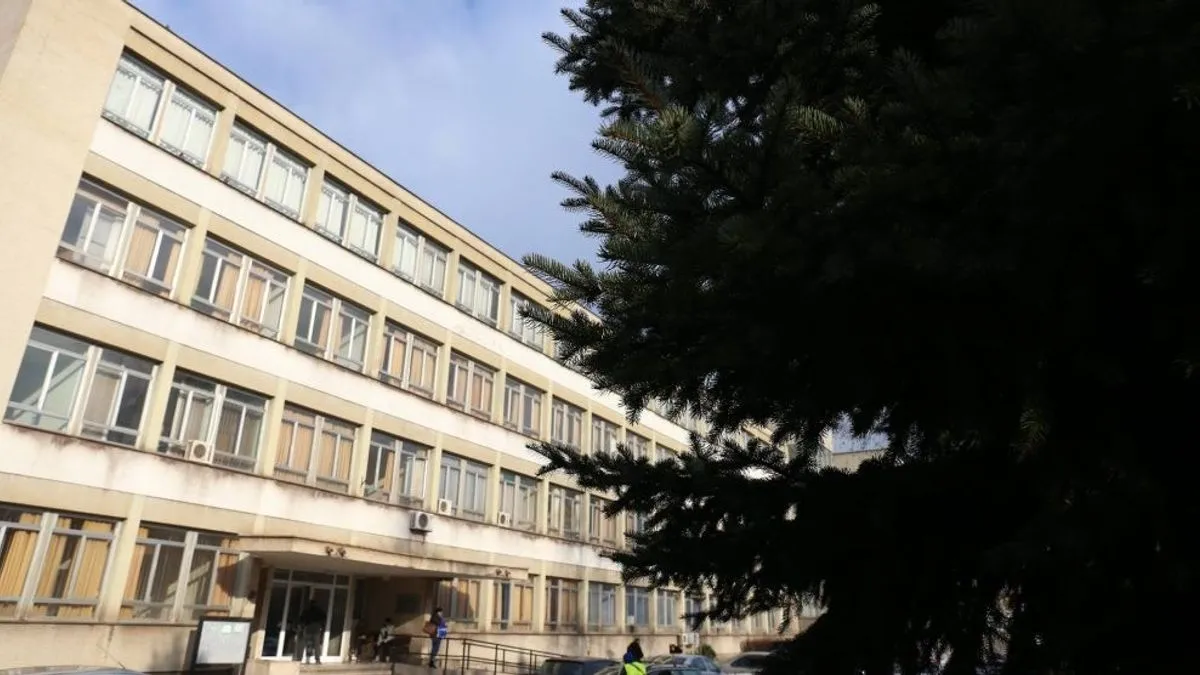 Mjesec dana kasnije, Upravni odbor Zavoda poništio je Javni oglas za izbor direktora.