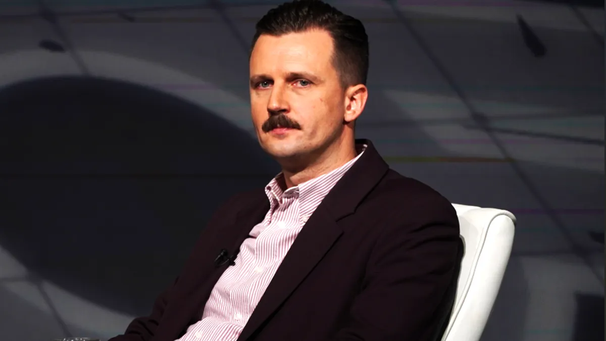 Glavni i odogvorni urednik portala Odgovor.ba Kenan Efendić gostujući u večerašnjem izdanju emisije 'Istraga sedmice' kod urednika i voditelja Avde Avdića.