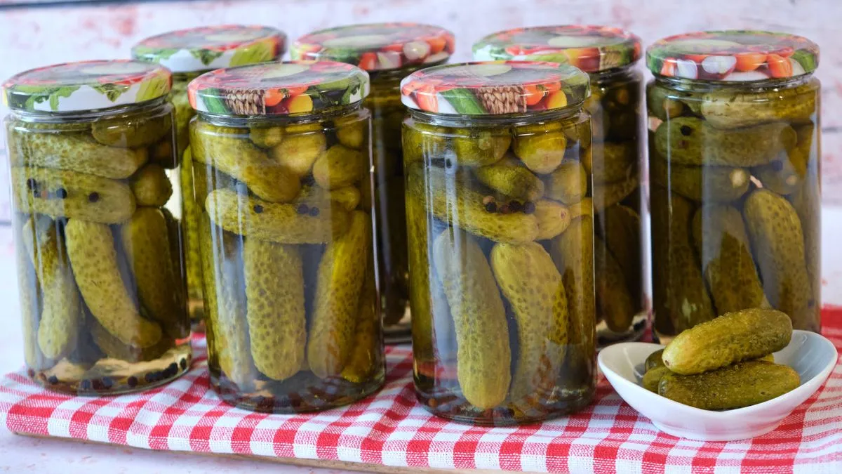 Napravite domaće kisele krastavce bez konzervansa