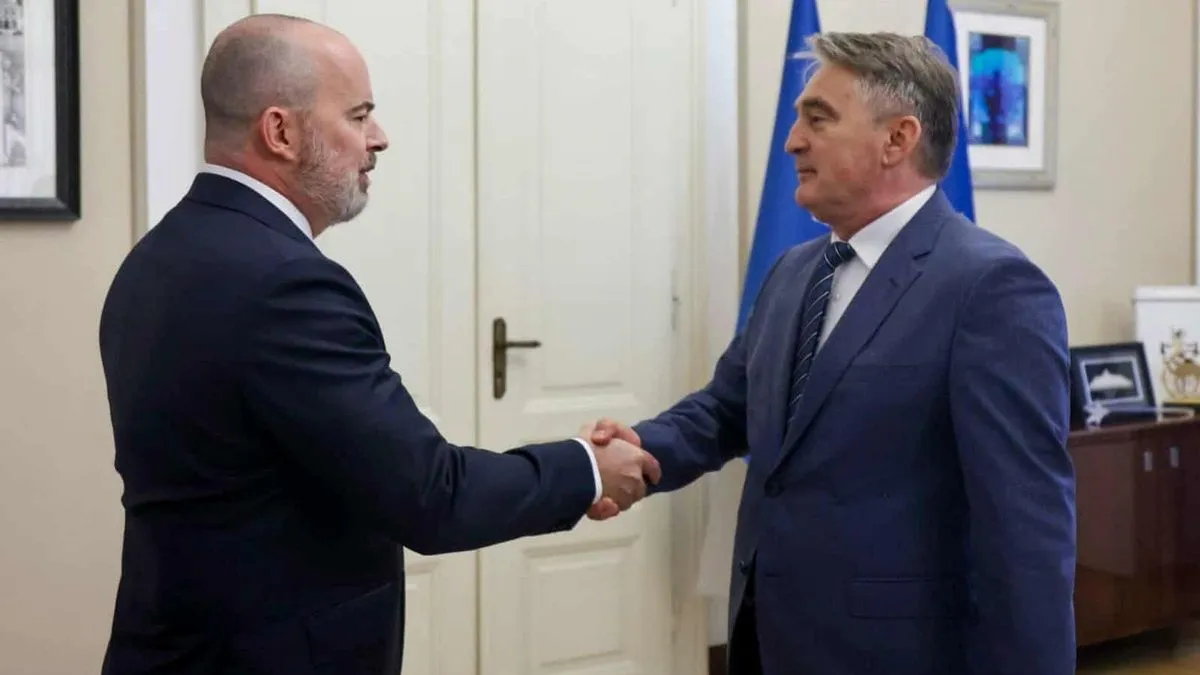 Sagovornici su dogovorili održavanje bliskih kontakata, te izrazili očekivanja da će unaprijediti i produbiti saradnju između Bosne i Hercegovine i Sjedinjenih Američkih Država.