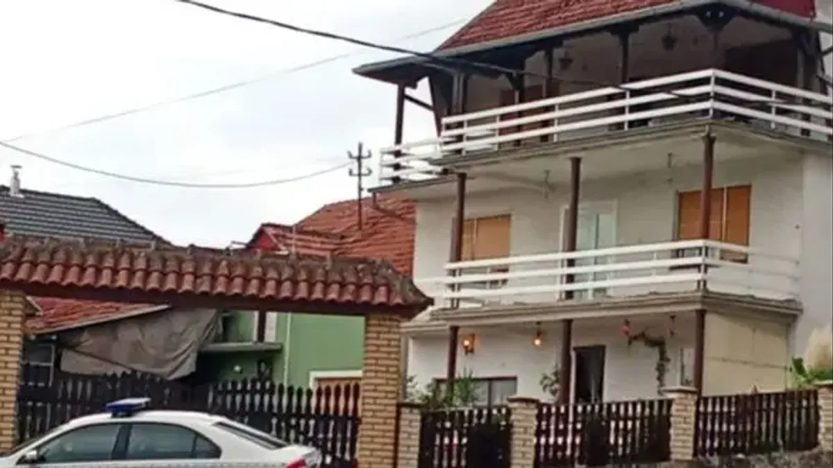 Policija je na licu mjesta i u toku je uviđaj, kao i javni tužilac Višeg Javnog tužilaštva u Jagodini