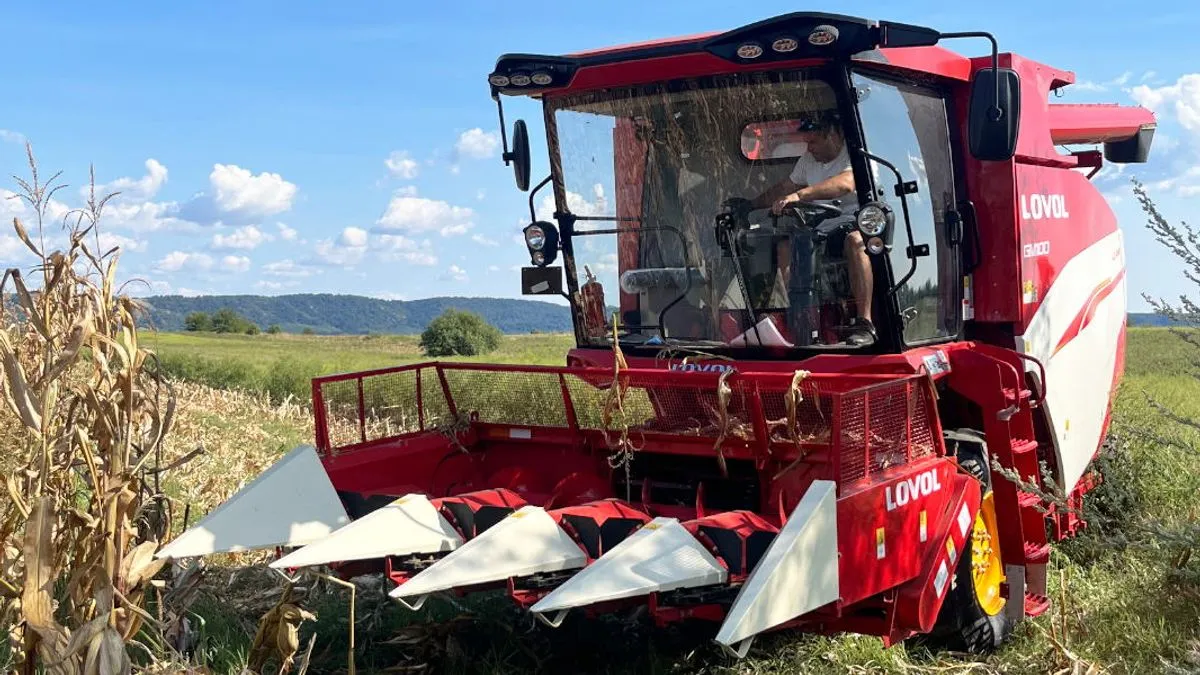 Vesela povorka izazvala je osmijehe i oduševljenje brojnih prolaznika