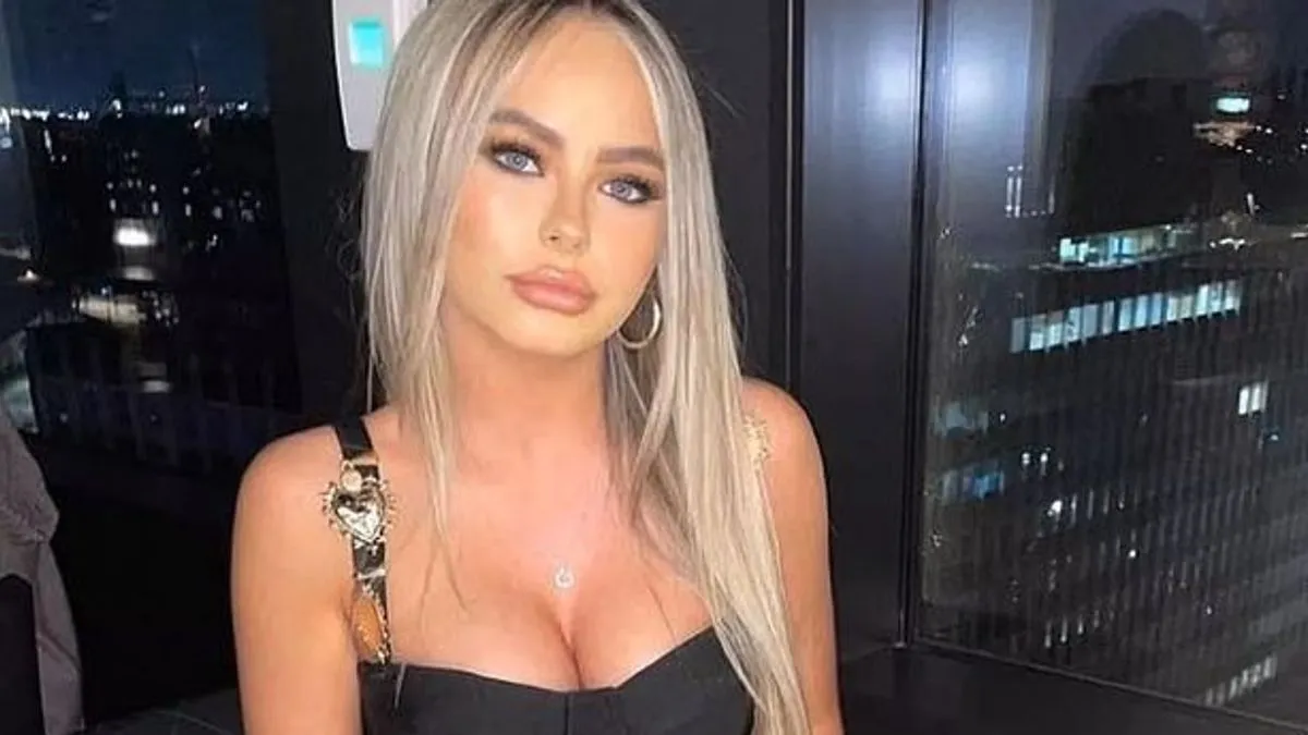 Ovo je mlada djevojka koja je otišla na fakultet studirati pravo, ali se nažalost okružila pogrešnim prijateljima i napravila jako glupu grešku - napisala je njena majka.