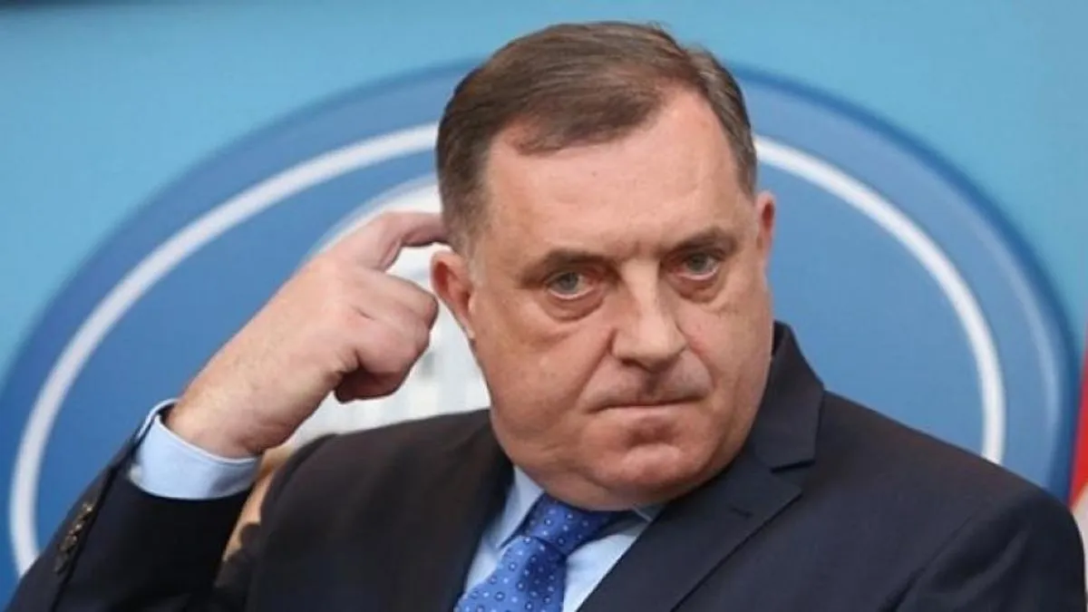 Dodao je kako se u uslovima podjela vladajući, na čelu sa SNSD-om, najbolje snalaze i da su ih posljednjih 40 dana samo pripremali za SNSD-ovu kampanju.