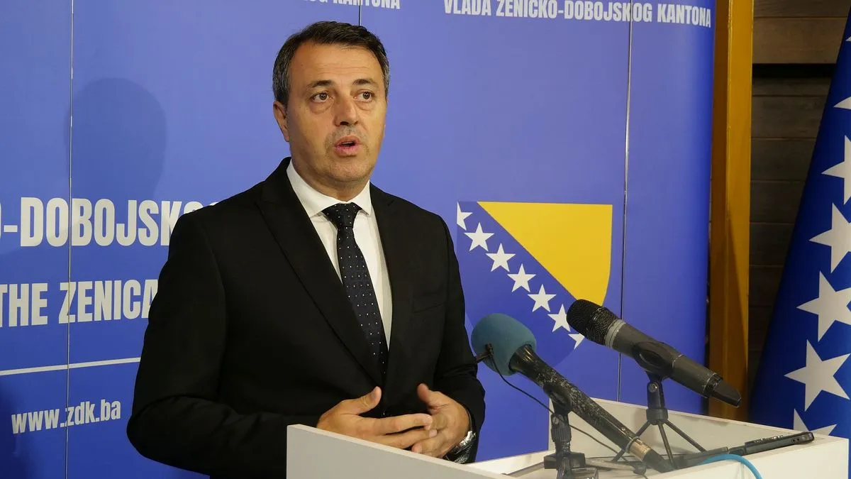 Prema riječima ministra Šabanija, dodatnih 100.000 KM iz ovog budžeta izdvojeno je za dio obaveza u okviru projekta „Čist zrak“