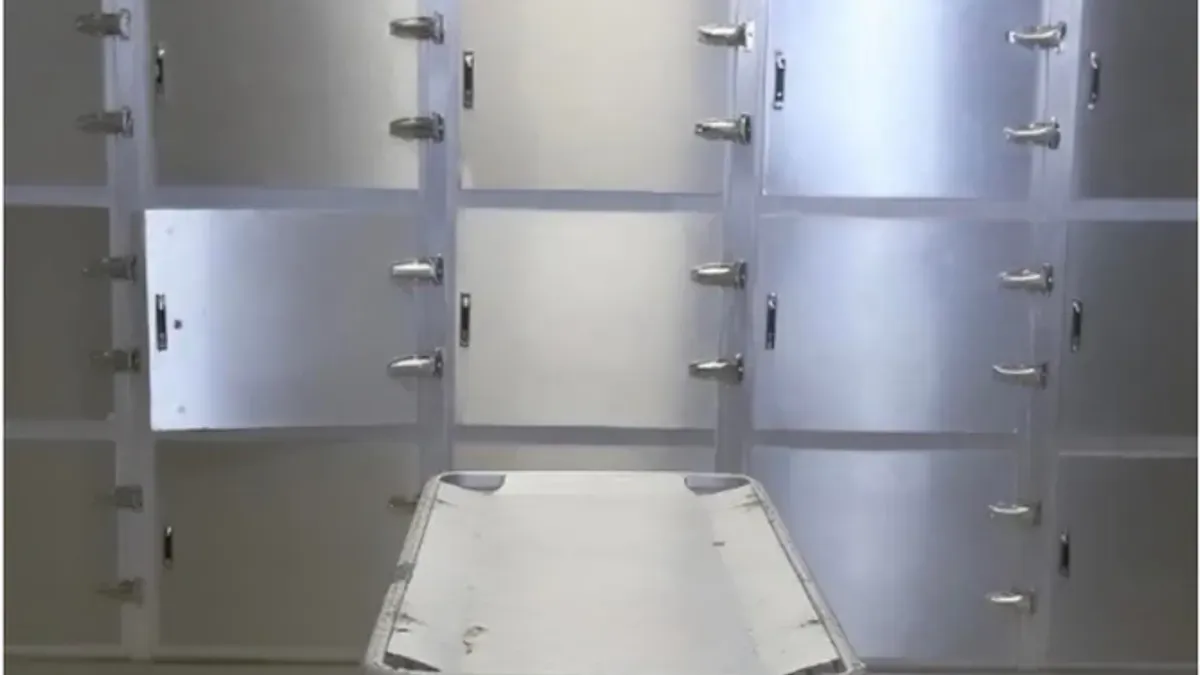 Direktor bolnice je, prema saznanjima lista, svakog mjeseca slao dopise različitim institucijama pokušavajući riješiti ovaj slučaj