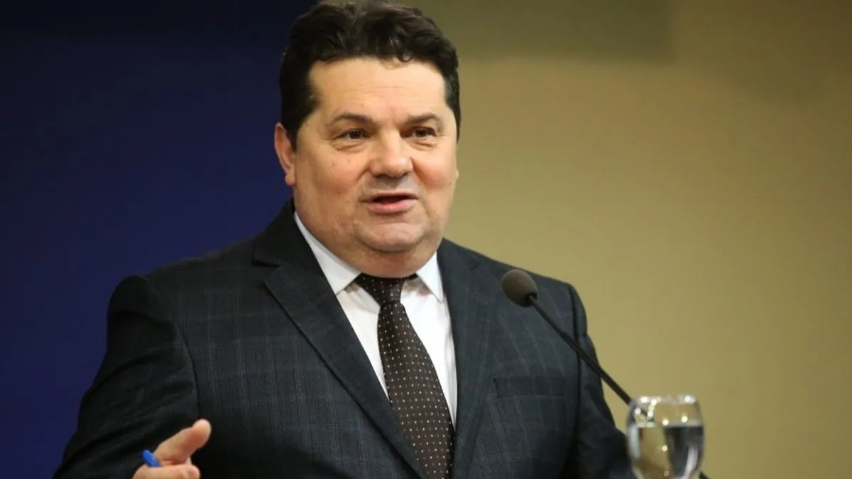 Dodatno poniženje na 34. rođendan je činjenica da je Narodna skupština za sutra zakazala referendum, koji neće biti održan.