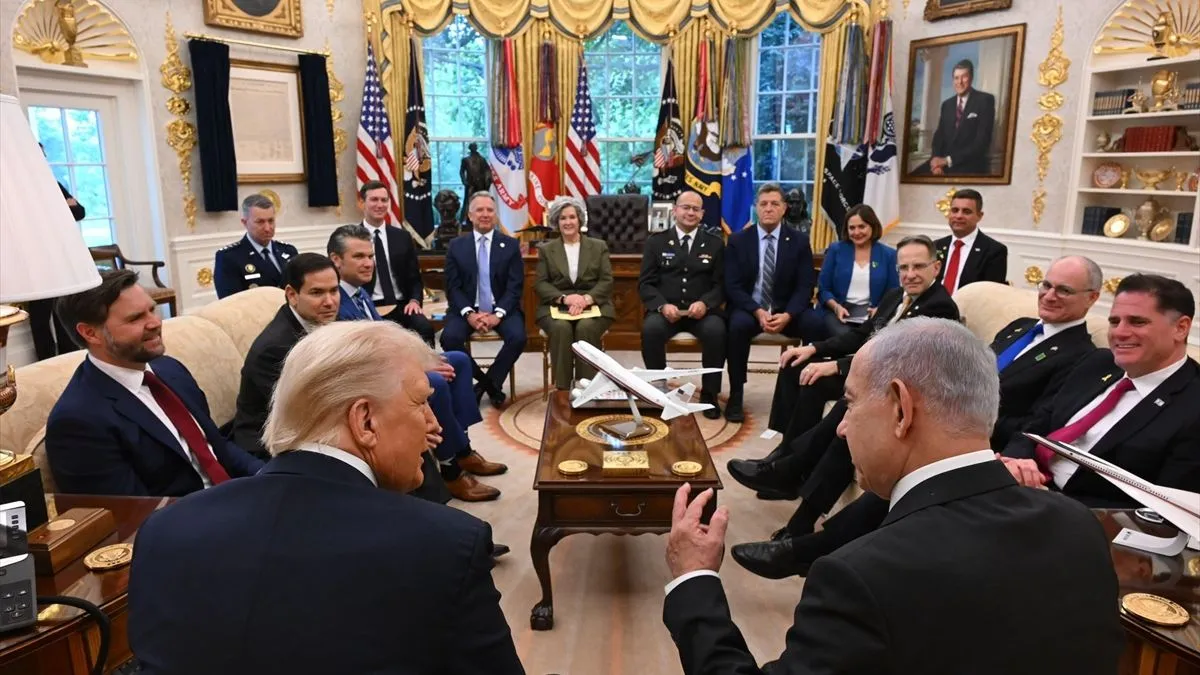 Dostri je rekao da izraelski premijer "nema mandat da podigne bijelu zastavu"