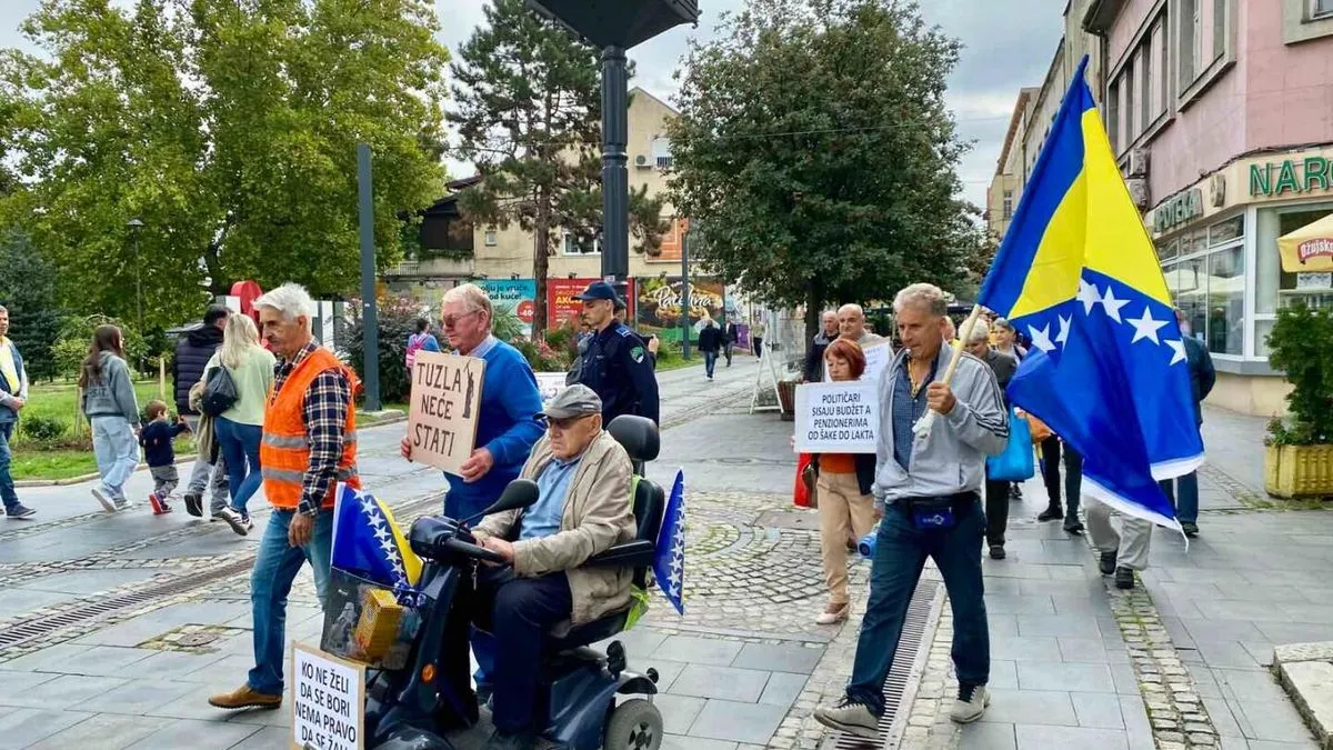  Penzioneri poručuju da su njihova primanja nedovoljna za dostojanstven život