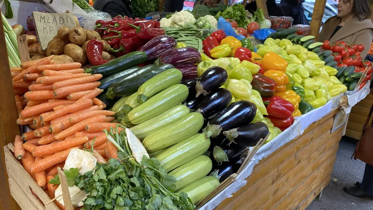 Zabrinutost građana u našoj zemlji najviše je porasla za ostatke pesticida u hrani, i to za 14 postotnih bodova, izvijestila je u petak Agencija za sigurnost hrane BiH