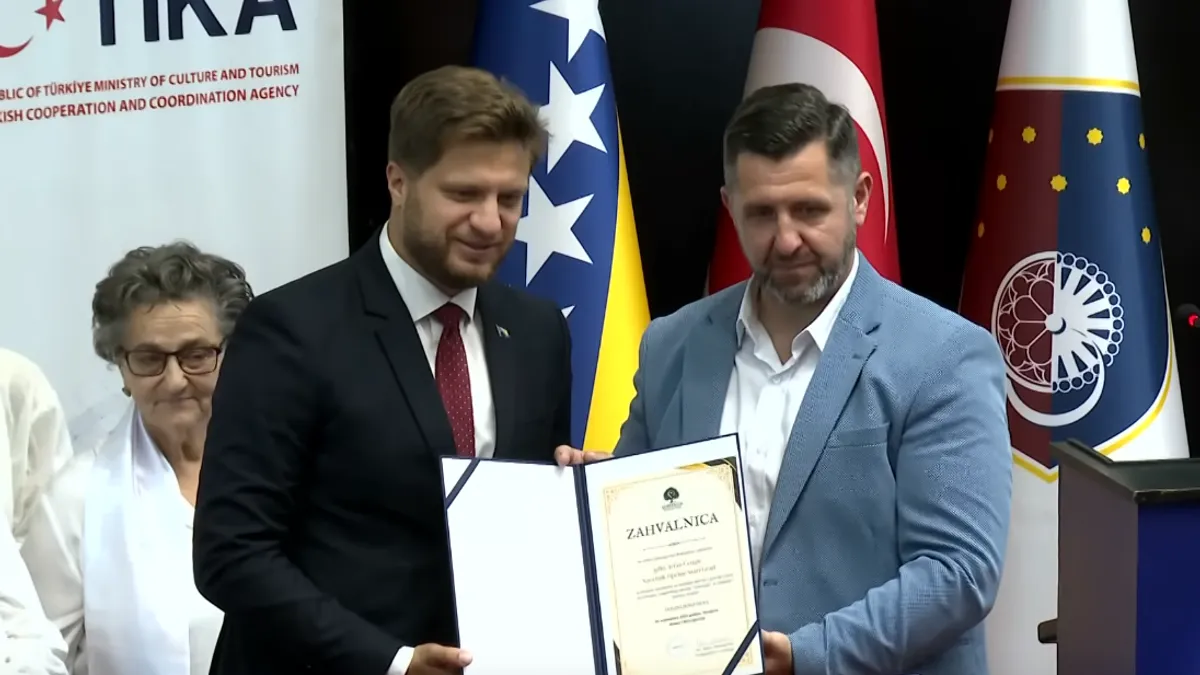 Načelnik Starog Grada, Irfan Čengić, podsjetio je na važnost i centra i spomenika borcima.