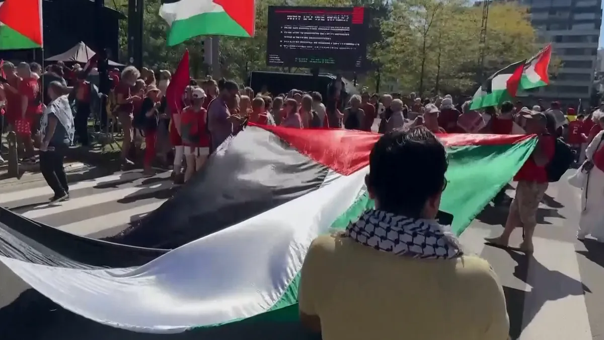 Demonstracije su uslijedile nakon poruke izraelskog premijera Benjamina Netanyahua da će izraelske snage nastaviti ofanzivu u Gazi.