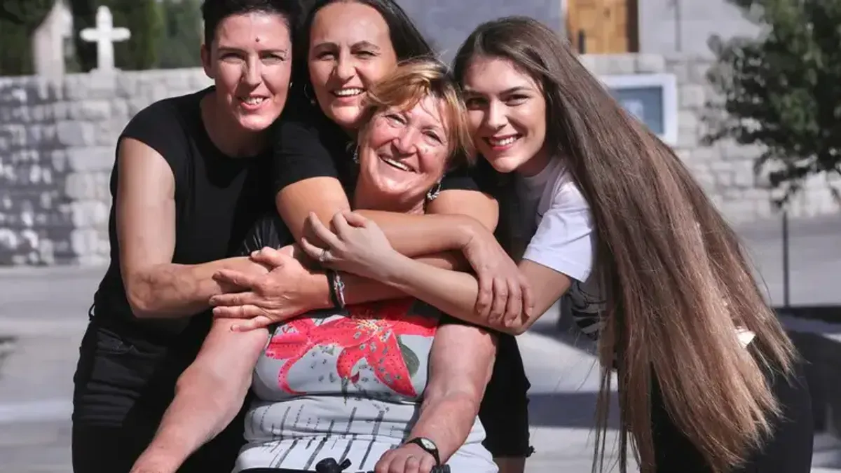 U istoj kući žive svekrva i tri snahe: Ne bismo je mijenjale ni za šta