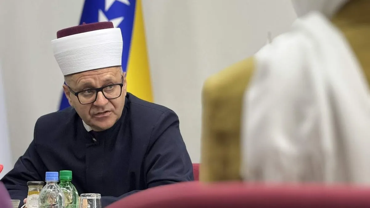 Muftijstvo mostarsko uručilo priznanje direktoru Vakufske direkcije za izgradnju i obnovu vakufa
