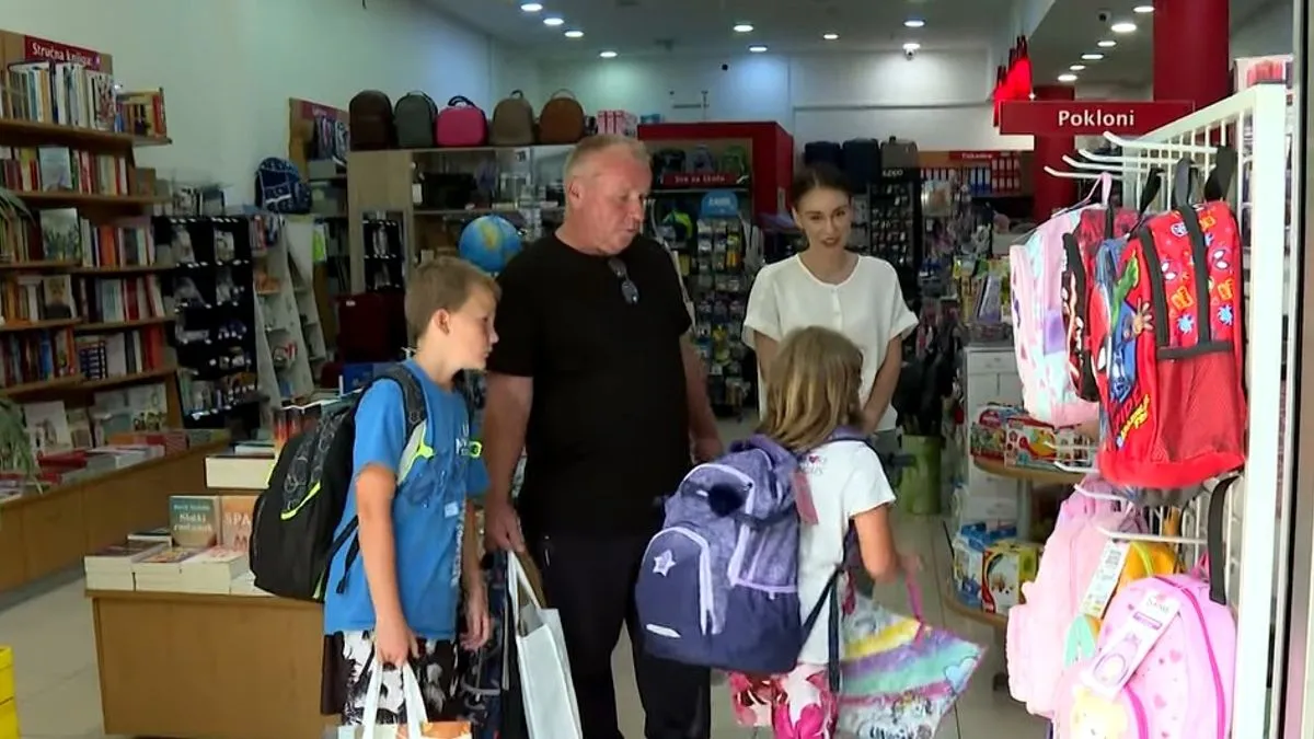 Kad me pozovu, kopam kabure ili skupljam željezo i starudiju, da zaradim - kaže samohrani otac