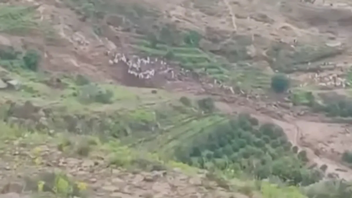 Višednevne obilne kiše pokrenule su u nedjelju odron koji je, prema saopćenju, ostavio samo jednog preživjelog