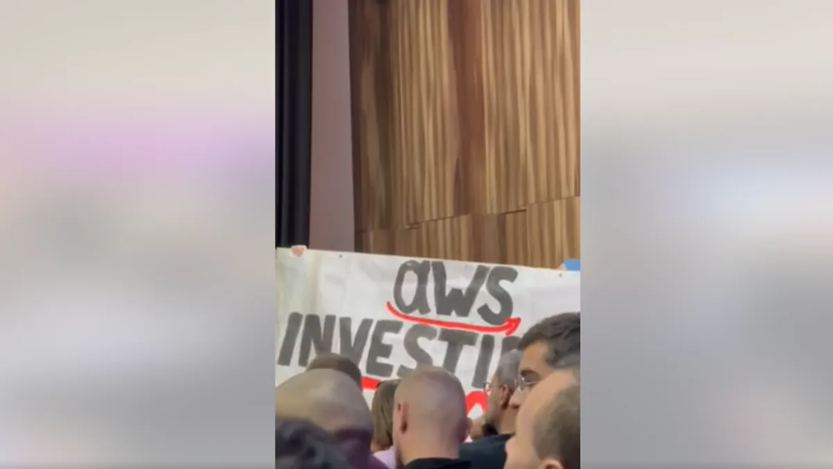 AWS konferencija u Sarajevu završila nasiljem: Aktivisti tvrde da su napadnuti