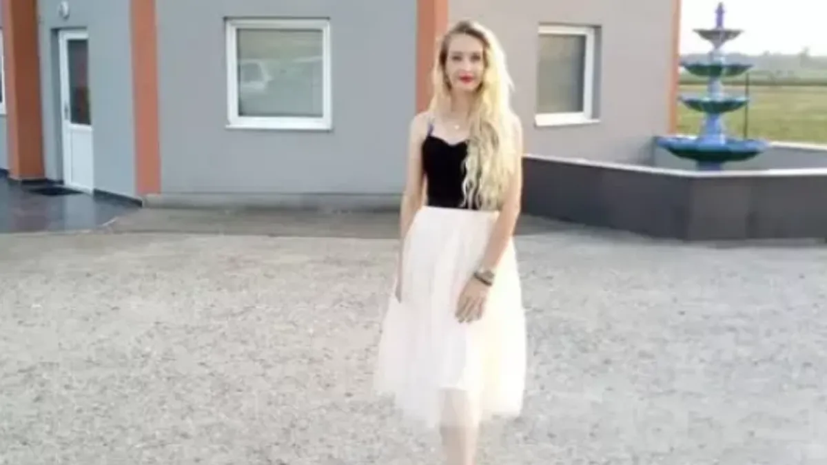 Kao da prijetnje nisu dovoljne, stanari zgrade potpisali su peticiju kojom se traži da Mirela i njena djeca budu izbačeni iz stana