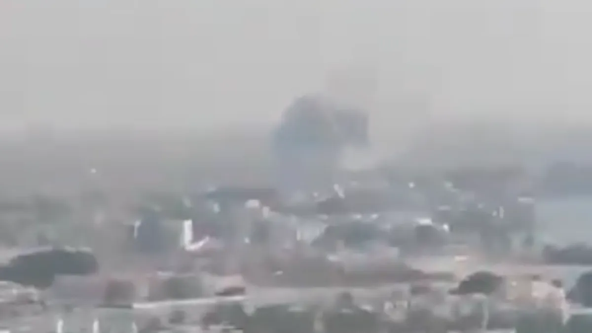 Portparol Ministarstva vanjskih poslova Katara Majed Al Ansari izjavio je kako Katar "najsnažnije osuđuje" izraelski napad...