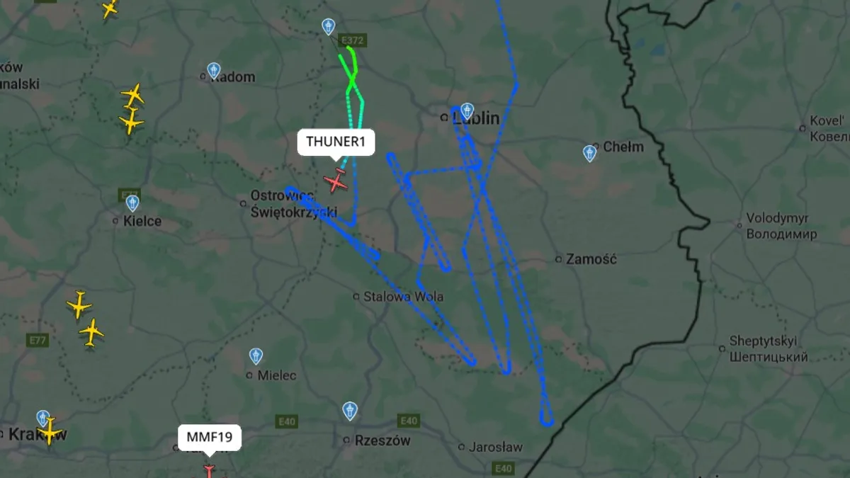 Četiri aerodroma privremeno su zatvorena, uključujući glavni varšavski Chopin i aerodrom Rzeszow-Jasionka