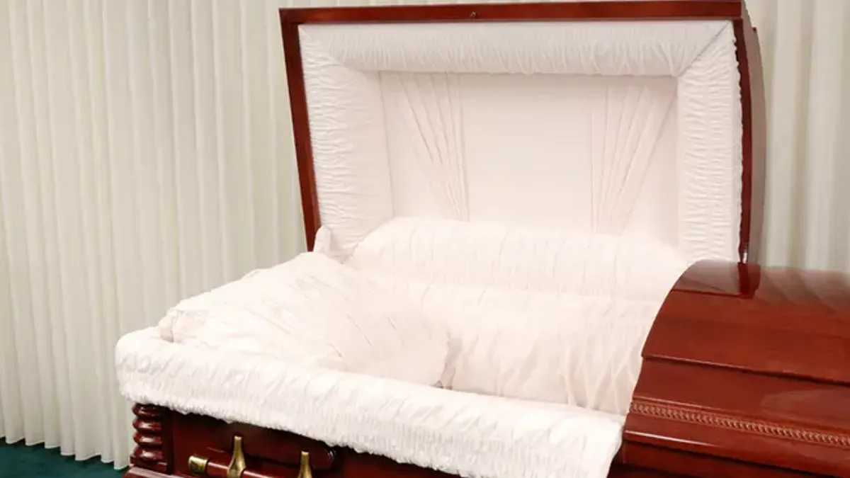 Njihov otac nalazi se u bolnici zbog udisanja dima, dok majka, Jourdan Feasby, u potresnom obraćanju lokalnim medijima govori o danu koji se u trenu pretvorio u tragediju.