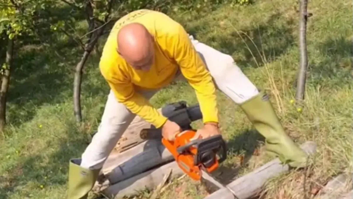Njegov novi video pokazuje da mu život na imanju pruža zadovoljstvo