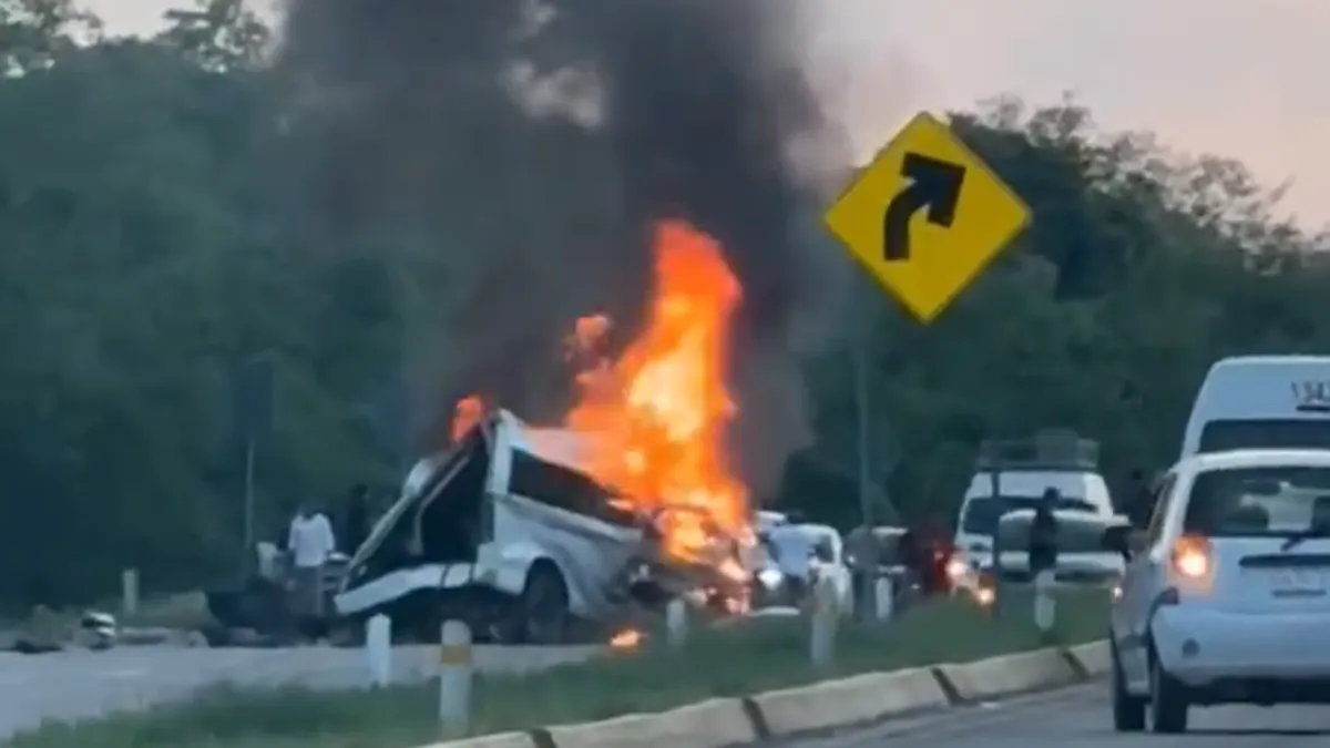 Strava na autoputu: U sudaru tri vozila u Meksiku najmanje 15 mrtvih