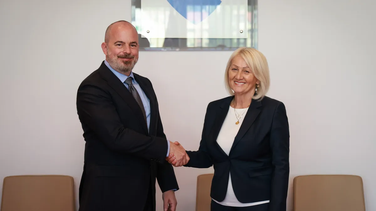 Otpravnik poslova Ginkel se raduje saradnji s Vijećem ministara BiH na jačanju regionalne stabilnosti, saopćeno je iz Ambasade SAD