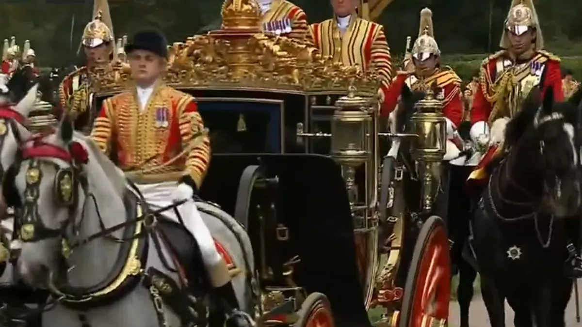 Trump je u Britaniju stigao u utorak, a nakon slijetanja novinarima je rekao da "voli Britaniju" i da je to za njega "posebno mjesto"